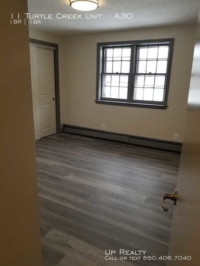 11 Turtle Creek Ln 11 Turtle Creek Ln East Hartford CT 06108