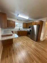 Building Photo - 958 S 1060 E