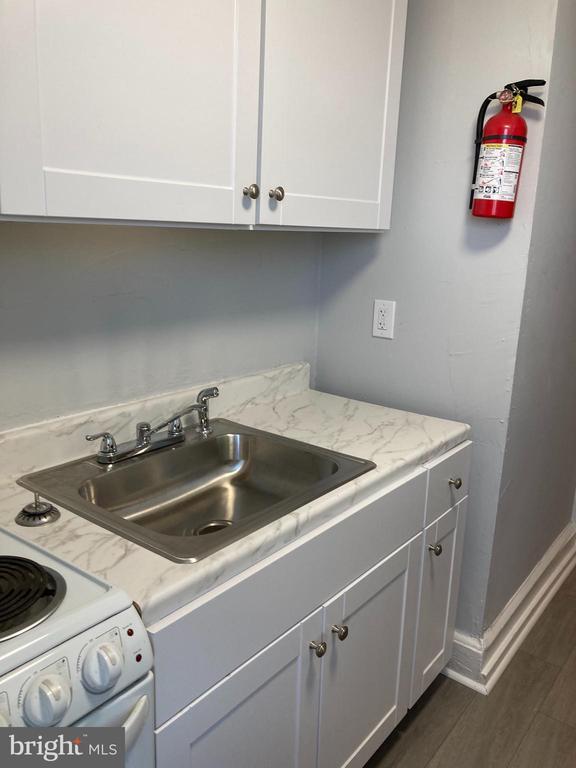 Building Photo - 131 E Roosevelt Blvd