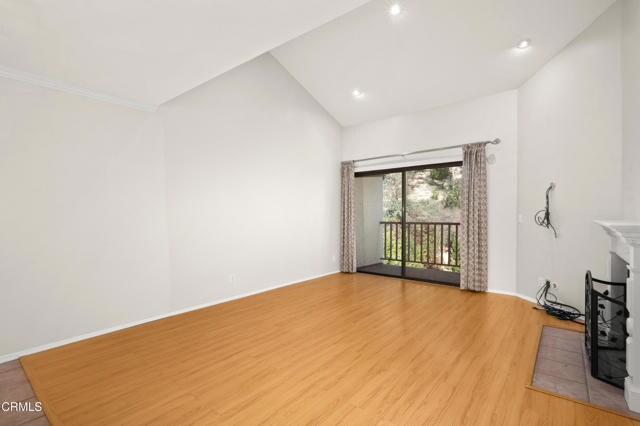 Building Photo - 4210 Vía Arbolada