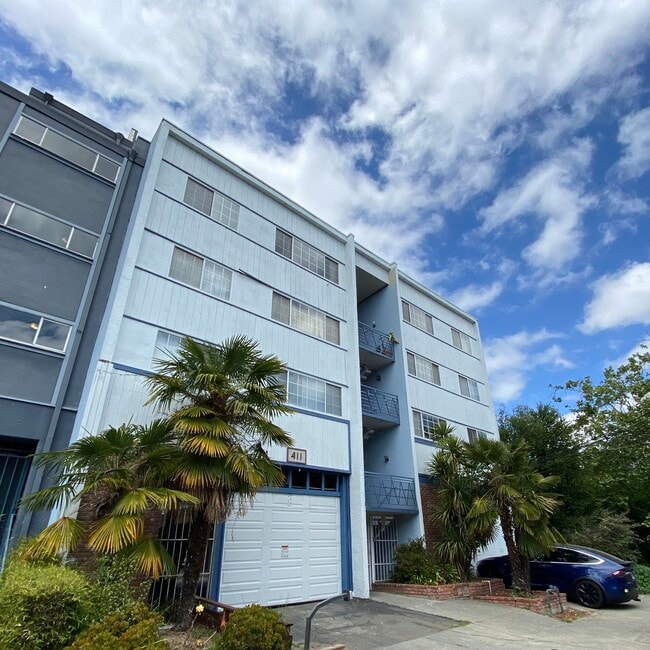 Building Photo - Fairmount Heights LLC.