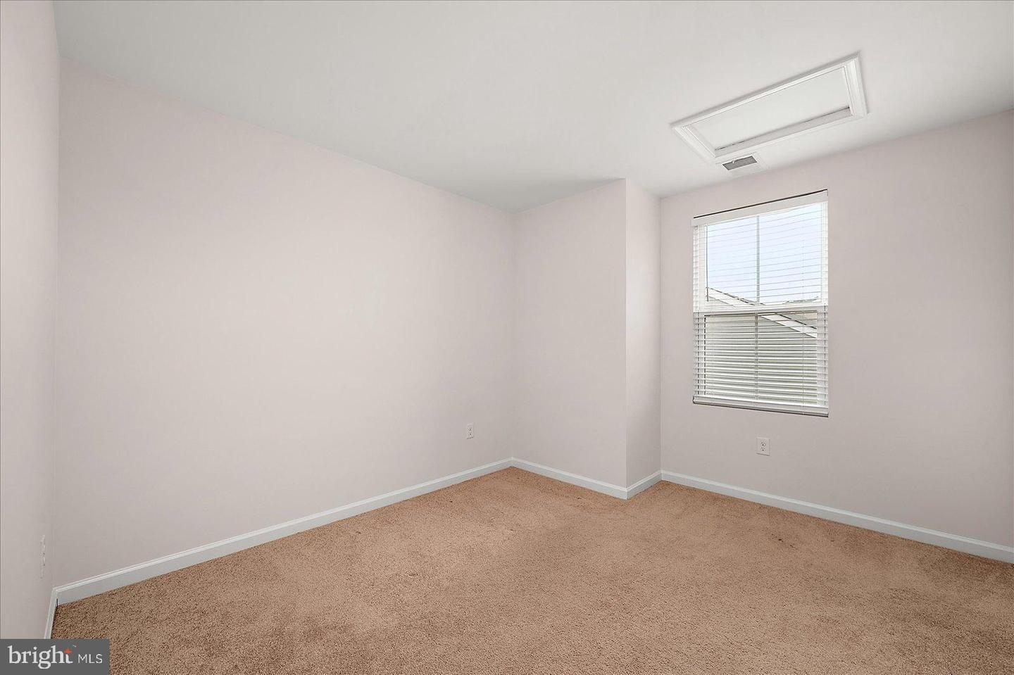 Building Photo - 38369 Elizabeth Ln