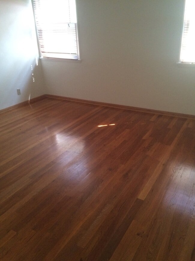 Floorplan - 11152-11154 Morrison St