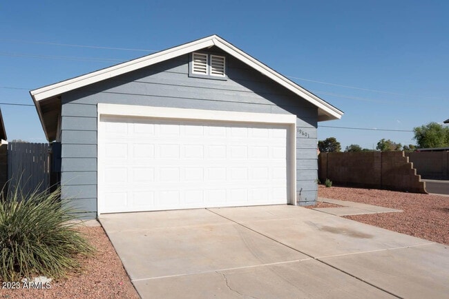 Building Photo - 19601 N 43rd Dr