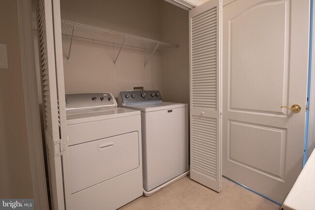 Building Photo - 522 Jurgensen Pl