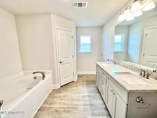 Building Photo - 13924 Ruby Ln