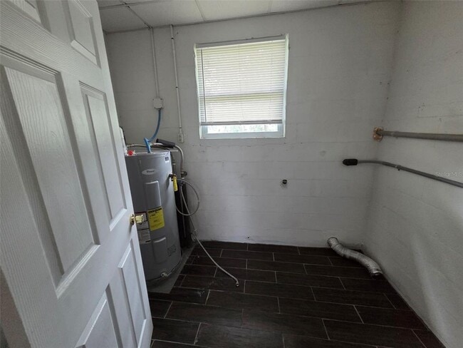 Building Photo - 39445 FL-575