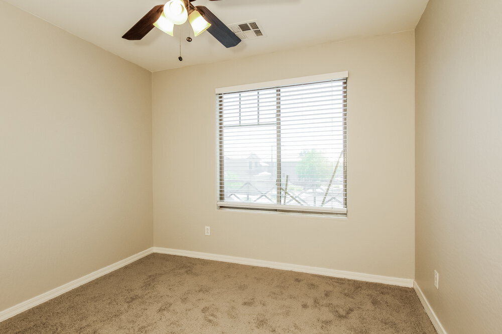 Building Photo - 17520 W Mauna Loa Ln