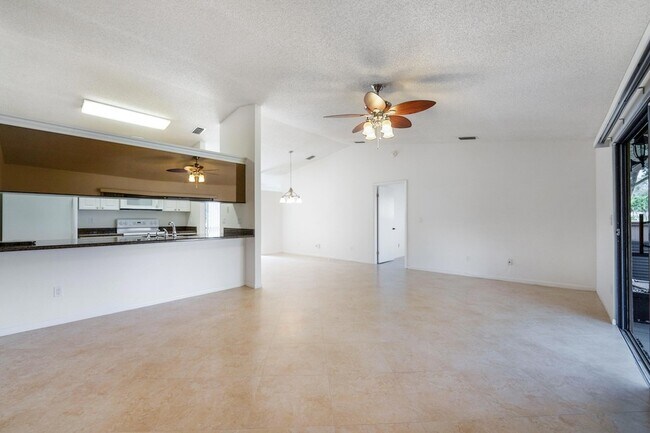 Building Photo - 22 Walcott Dr