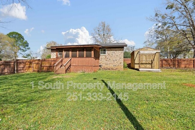Building Photo - 8983 Larry Dr