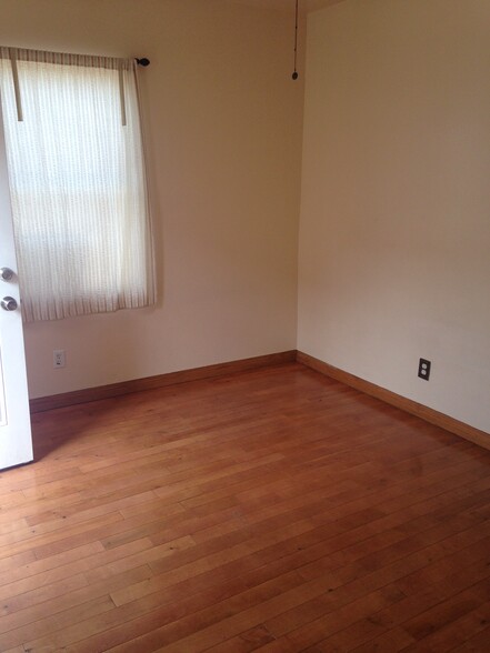Bedroom 3 - 623 Brittania St