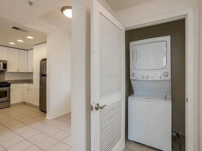 Building Photo - 3901 Lick Mill Blvd