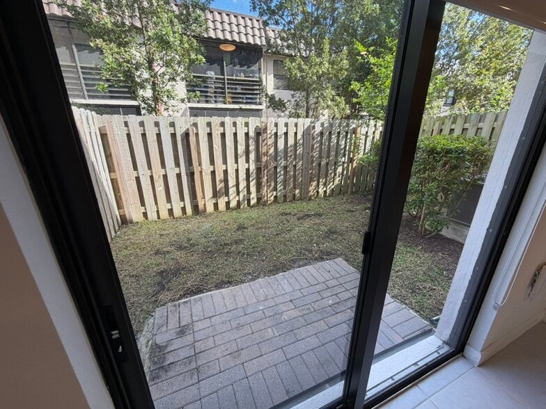 BACKYARD - 21001 NE 8th Ave