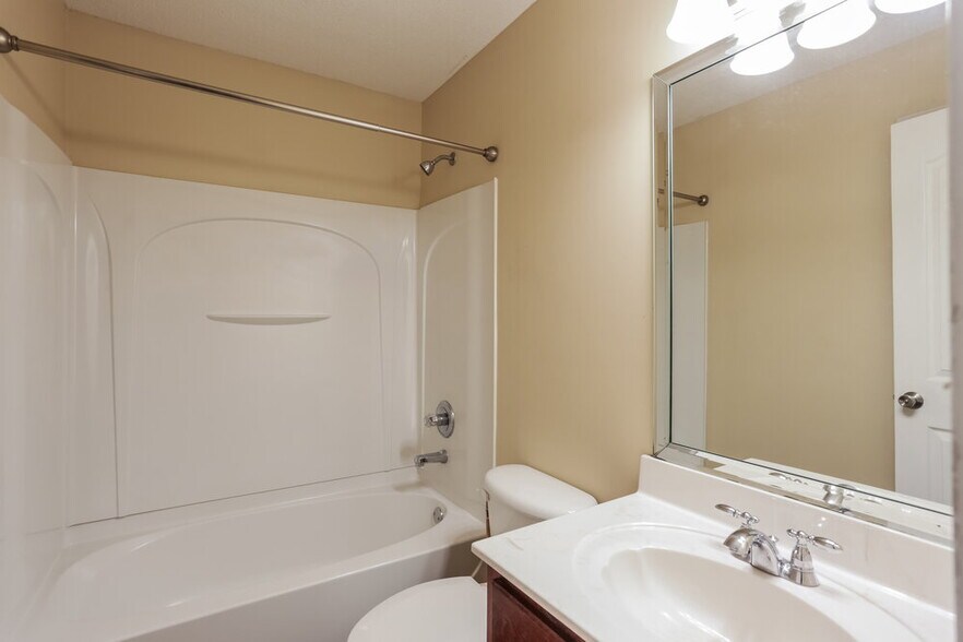 Building Photo - 4088 Carroll Dr