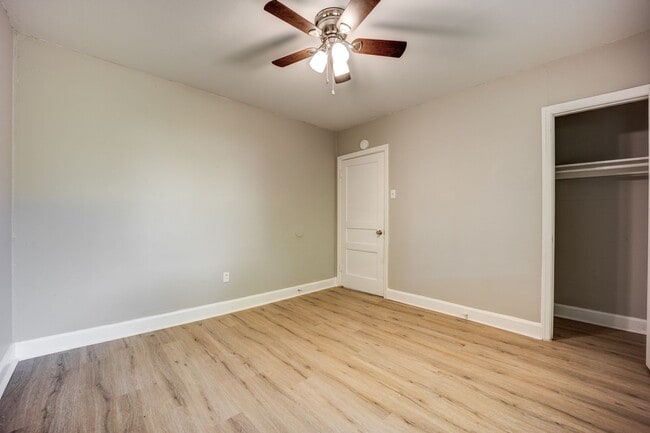 Building Photo - 516 N 35th St