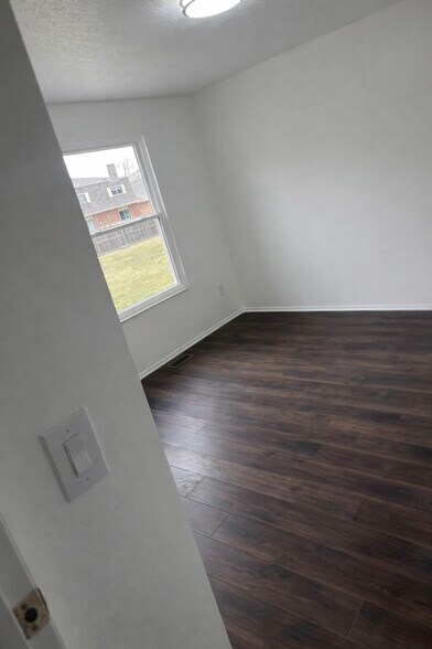 Building Photo - 3873 Millstone Rd