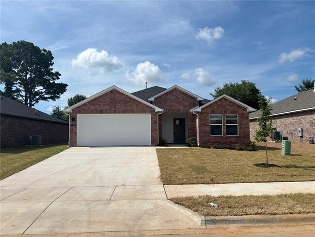 Building Photo - 707 Picard Ave