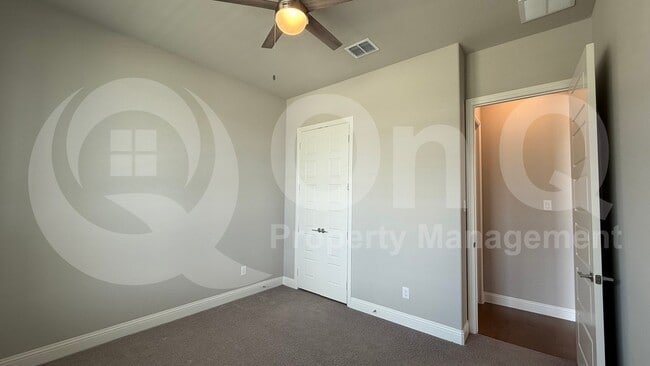 Building Photo - 3508 Covedale Blvd