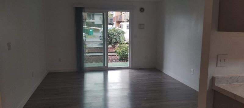 Building Photo - 17420 SW Shaw St