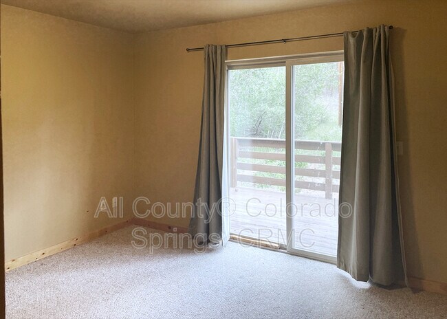 Building Photo - 14515 Columbine Cir