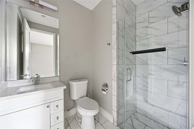 Building Photo - 708 Schwartz St