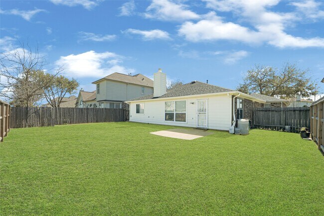 Building Photo - 8123 Solara Bend Ct