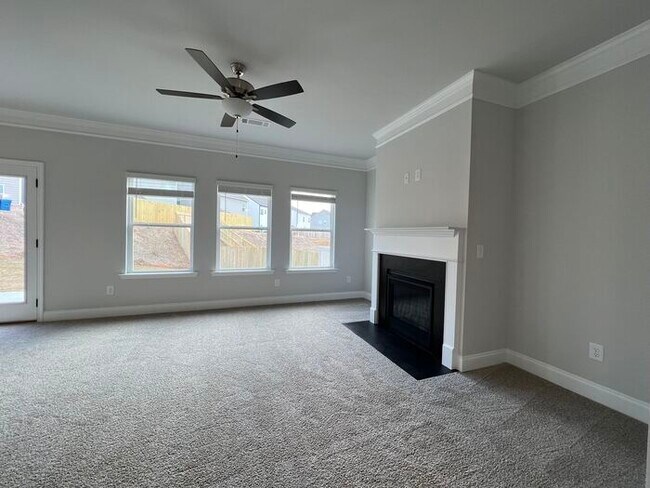 Building Photo - 5144 Aylesbury Ct