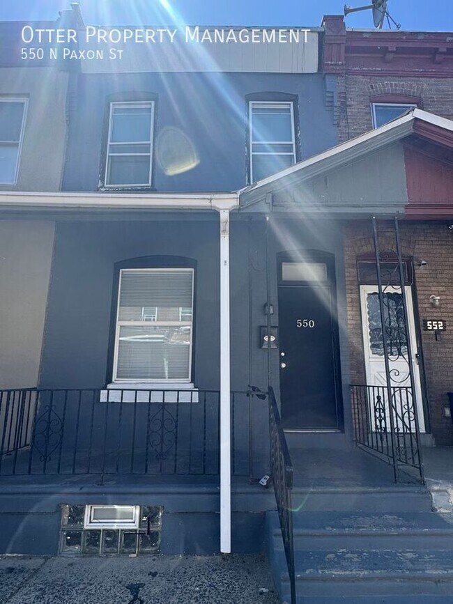 Building Photo - 550 N Paxon St