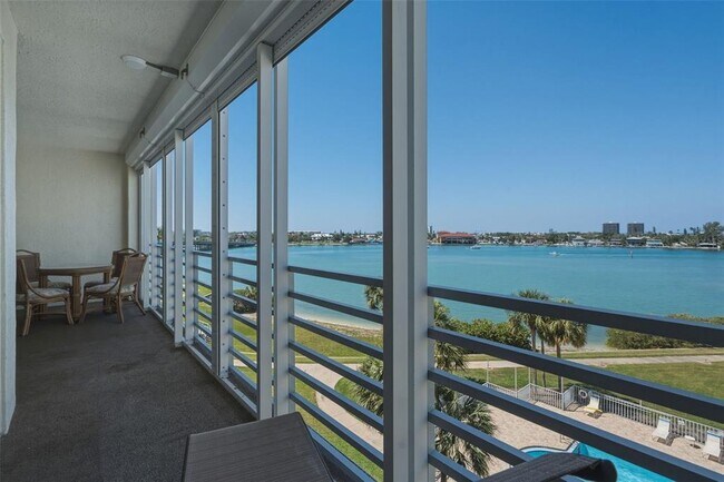 Building Photo - 7872 Sailboat Key Blvd S