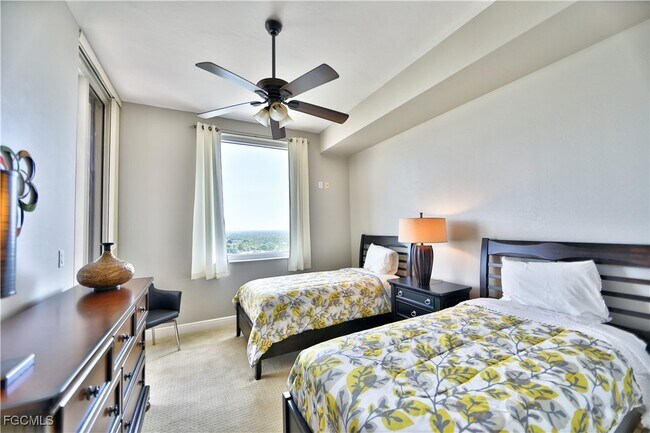 Building Photo - 2104 W First St