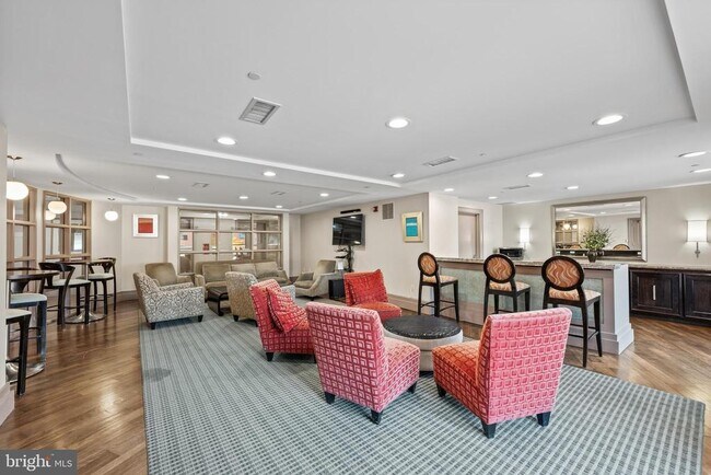Building Photo - 777 7th St NW