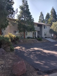 Building Photo - 1903 Dawn Ct