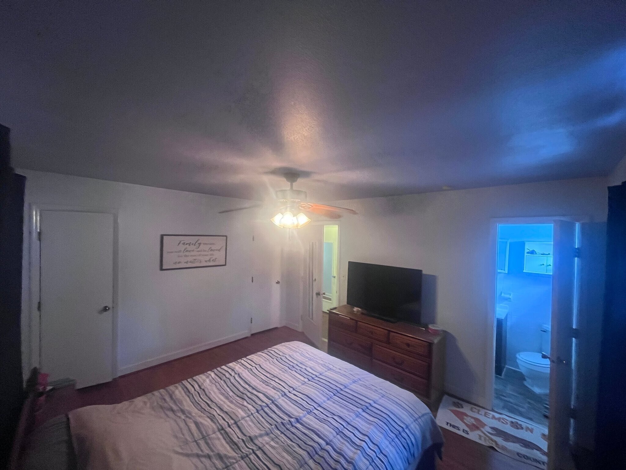 Building Photo - 100 Douglas Dr