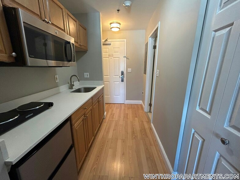 Building Photo - 312 Shirley St