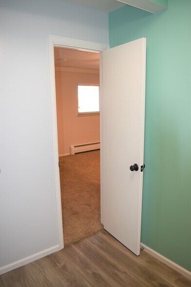 Building Photo - 12820 Willow Ln