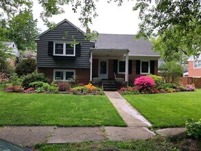 Building Photo - Wyomissing Schools Rental