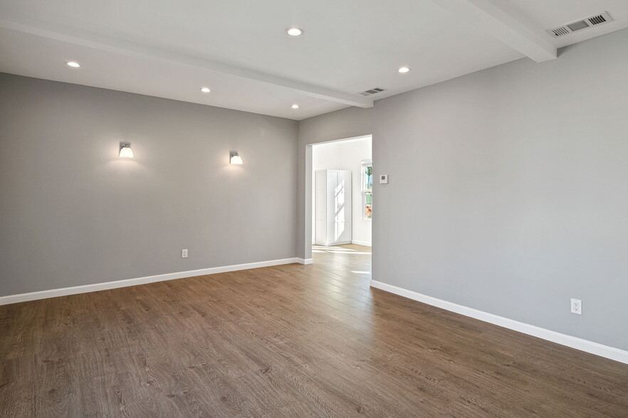 Building Photo - 1238 S Burnside Ave