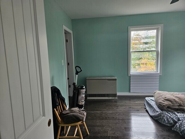 Building Photo - 146 Ellsworth Hill Rd