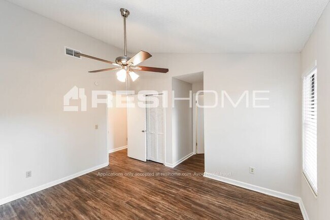 Building Photo - HOME FOR RENT!!