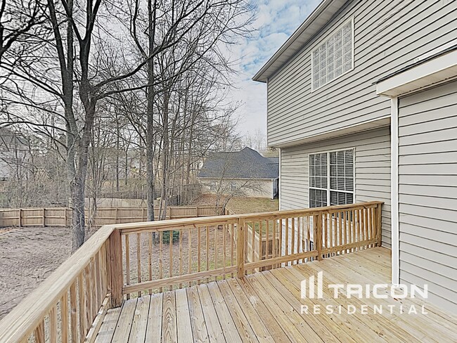 Building Photo - 399 Victoria Ln