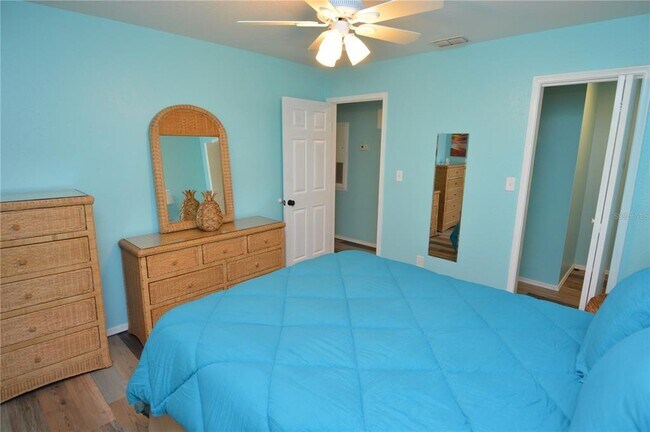 Building Photo - 1400 Gandy Blvd N