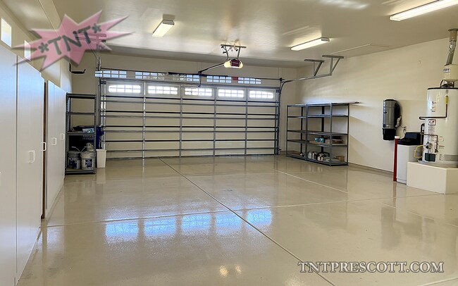 Building Photo - Home in Forest Trails HOA ~ HOLD