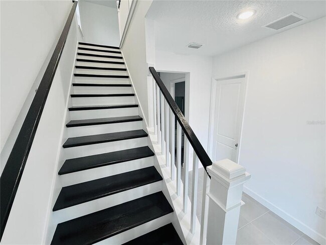 Building Photo - 12585 Clear Sapphire Dr