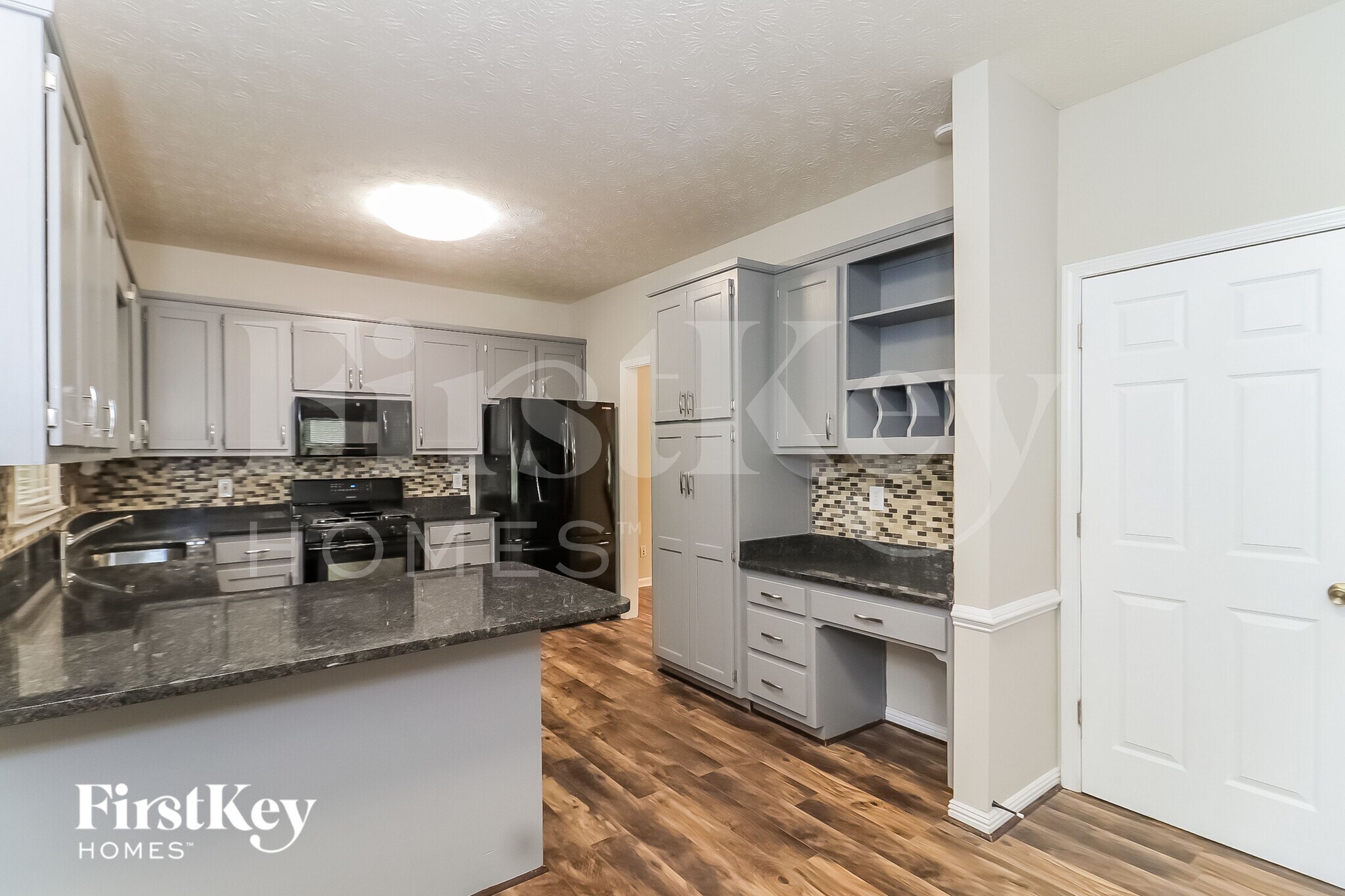 Building Photo - 7285 Wyngate Dr