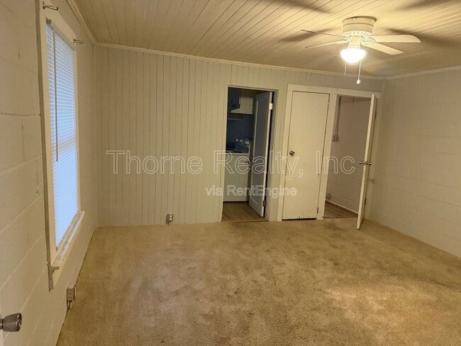 Building Photo - 1504 Coleman St SE