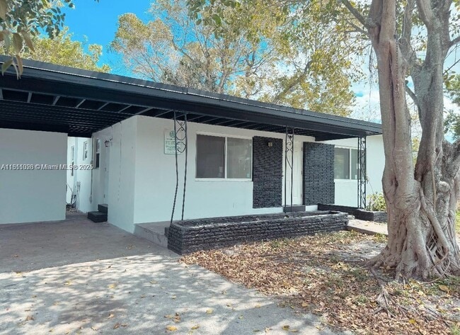 Primary Photo - 106 NW 28th Terrace