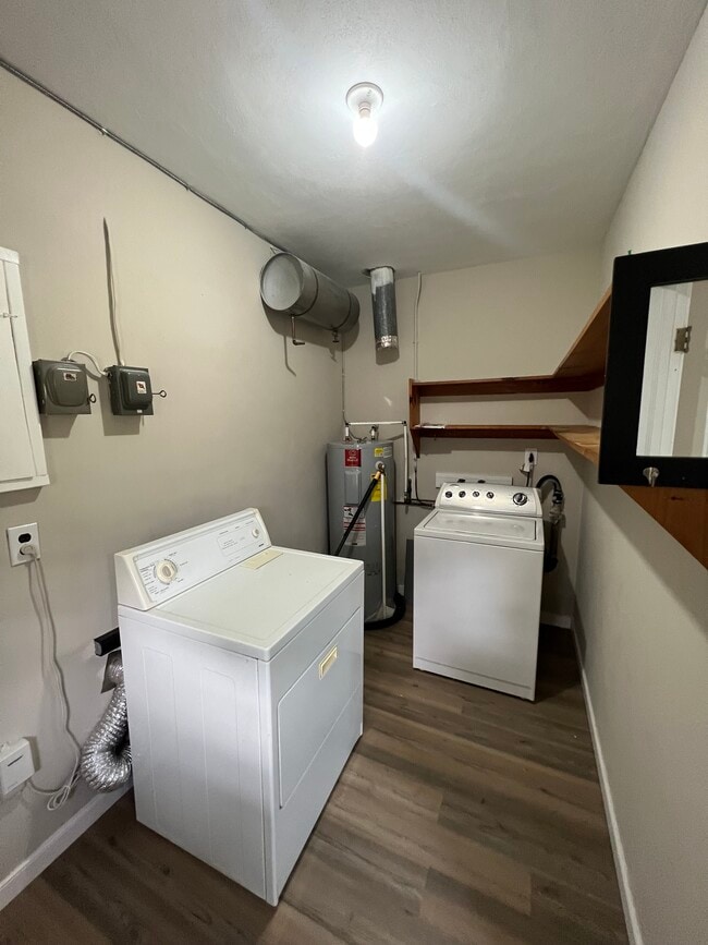 Utility Room - 2207 Manlyn Rd