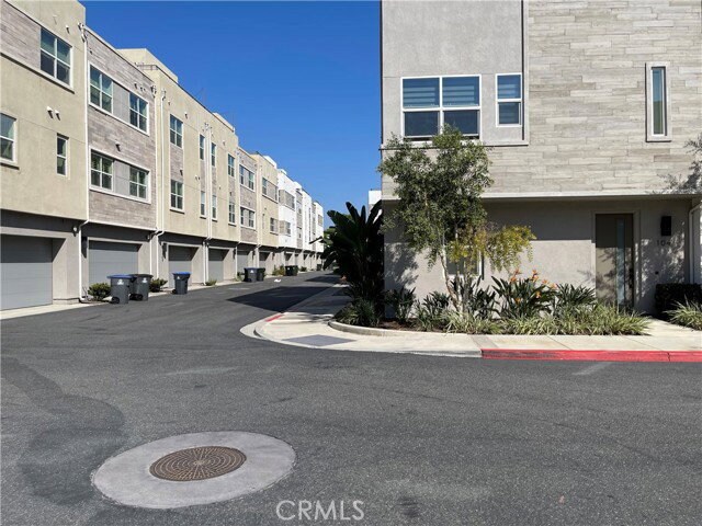 Building Photo - 981 E Mason Ln