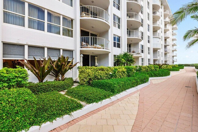 Building Photo - 2295 S Ocean Blvd