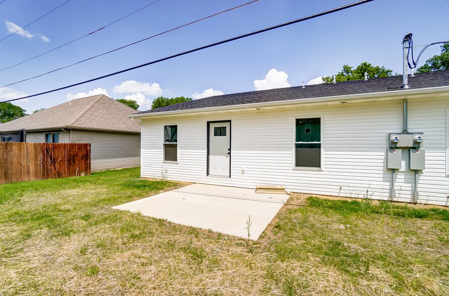 Building Photo - 3011 Cletus Pky